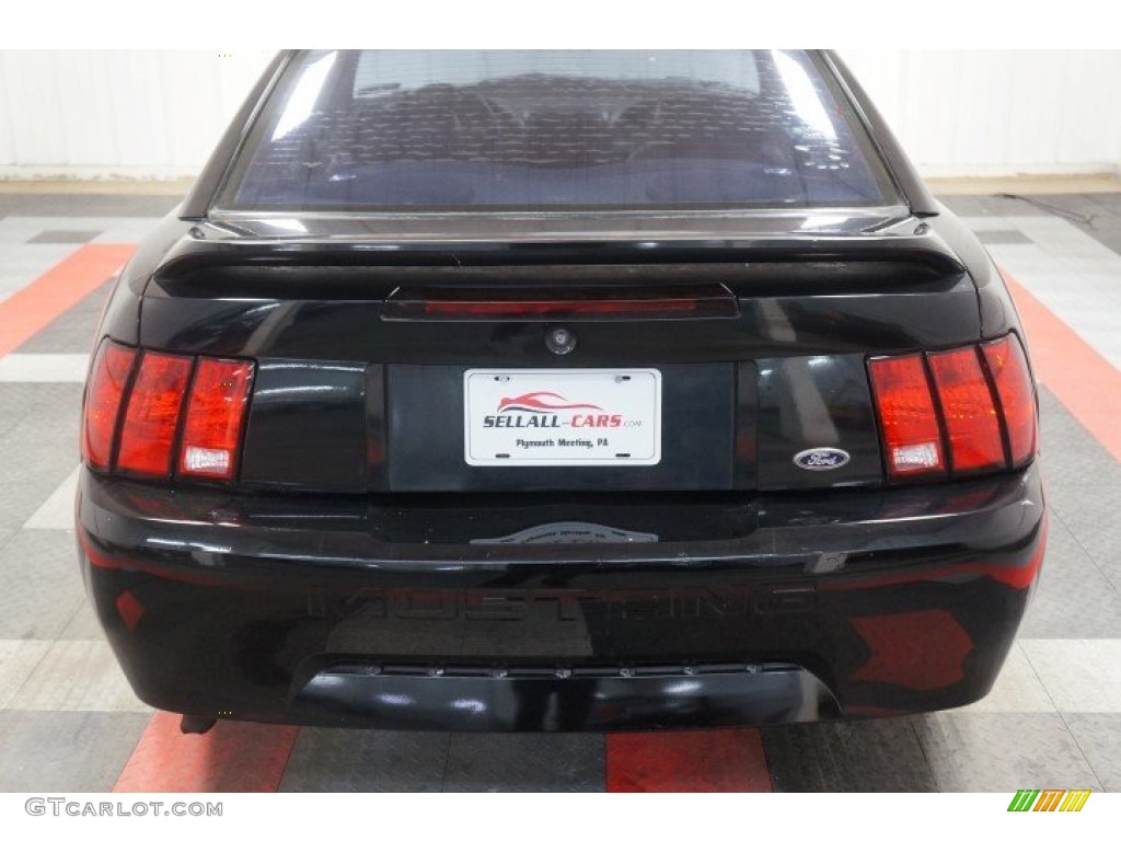 1999 Mustang V6 Coupe - Black / Dark Charcoal photo #65