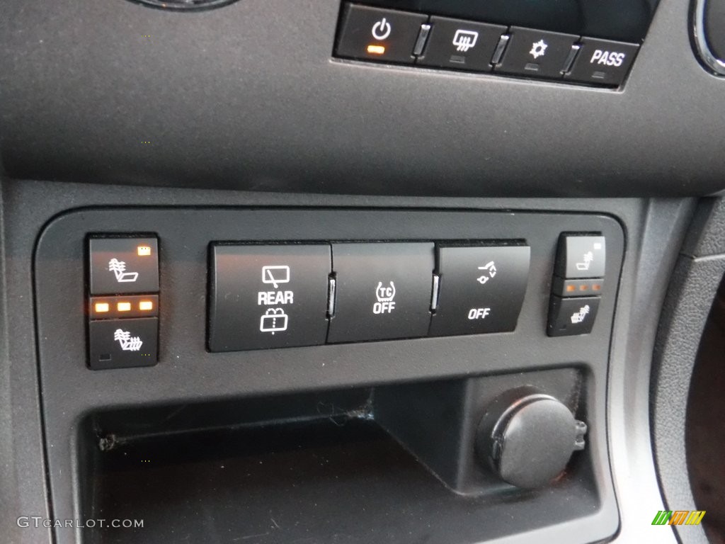 2012 Traverse LT AWD - Black Granite Metallic / Ebony photo #26