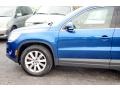 Sapphire Blue Metallic - Tiguan SE Photo No. 6