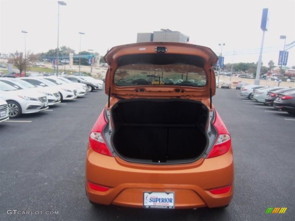 2016 Accent SE Hatchback - Vitamin C / Black photo #18