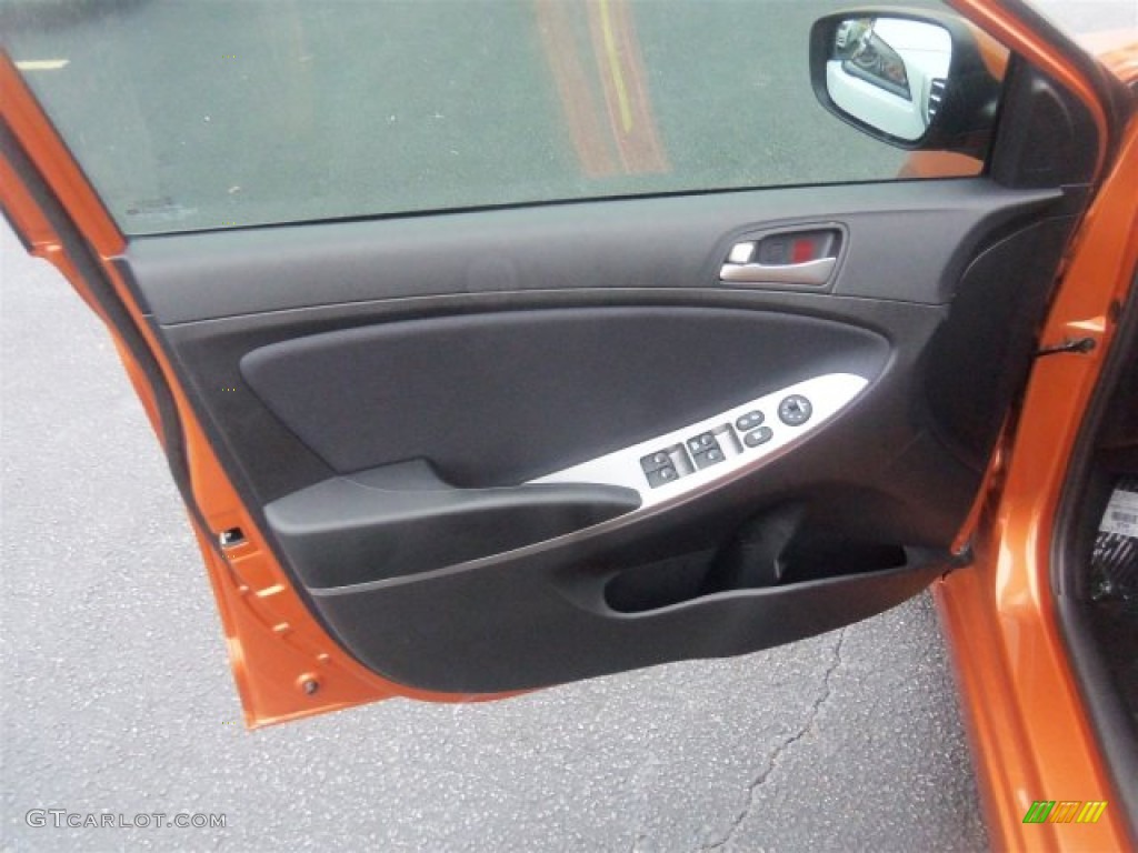 2016 Accent SE Hatchback - Vitamin C / Black photo #22