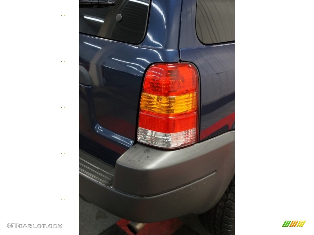 2003 Escape XLT V6 - True Blue Metallic / Medium Dark Flint photo #63