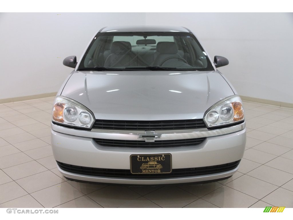 2005 Malibu Sedan - Galaxy Silver Metallic / Gray photo #2