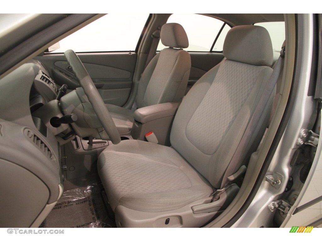 2005 Malibu Sedan - Galaxy Silver Metallic / Gray photo #5