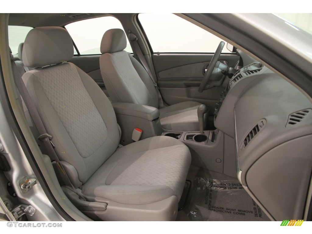 2005 Malibu Sedan - Galaxy Silver Metallic / Gray photo #10