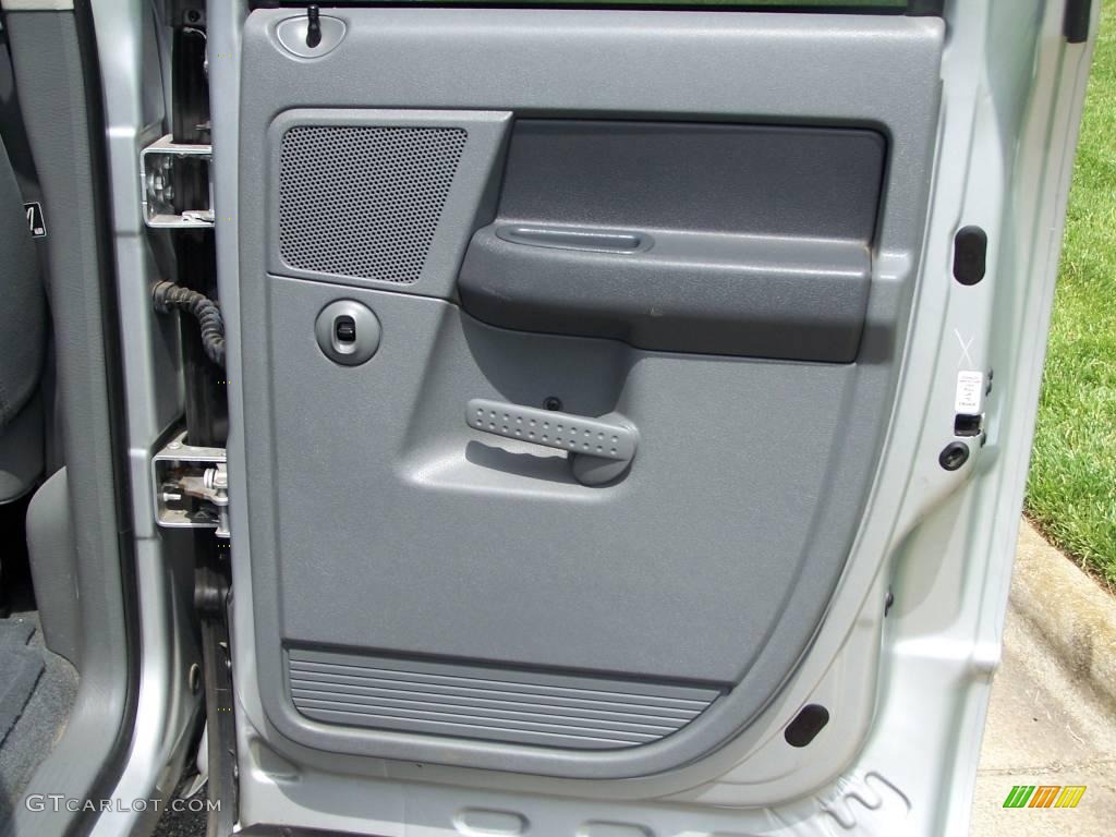 2006 Ram 1500 SLT Quad Cab 4x4 - Bright Silver Metallic / Medium Slate Gray photo #25