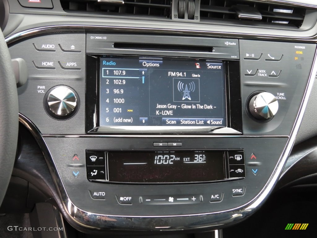 2016 Toyota Avalon XLE Controls Photo #109910304