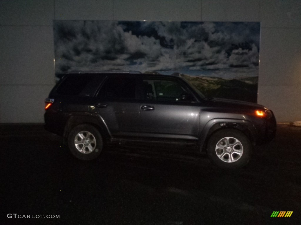 2015 4Runner SR5 4x4 - Magnetic Gray Metallic / Black photo #1