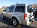 Silver Lightning Metallic - Pathfinder LE 4x4 Photo No. 7