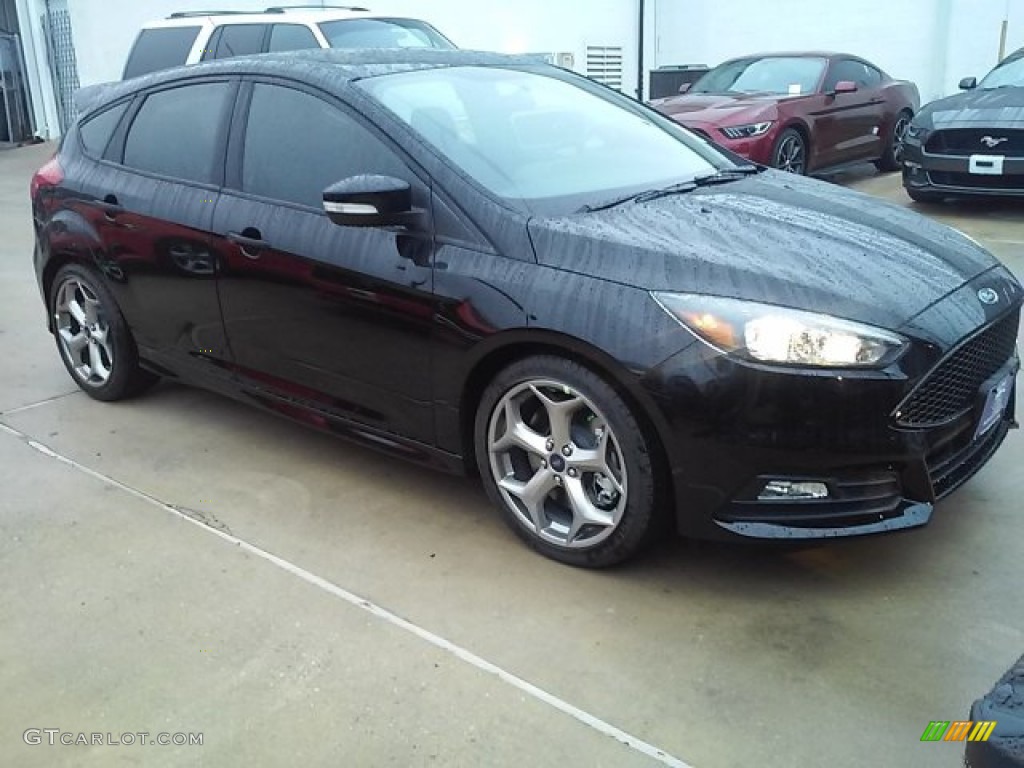 2016 Focus ST - Shadow Black / Charcoal Black photo #1