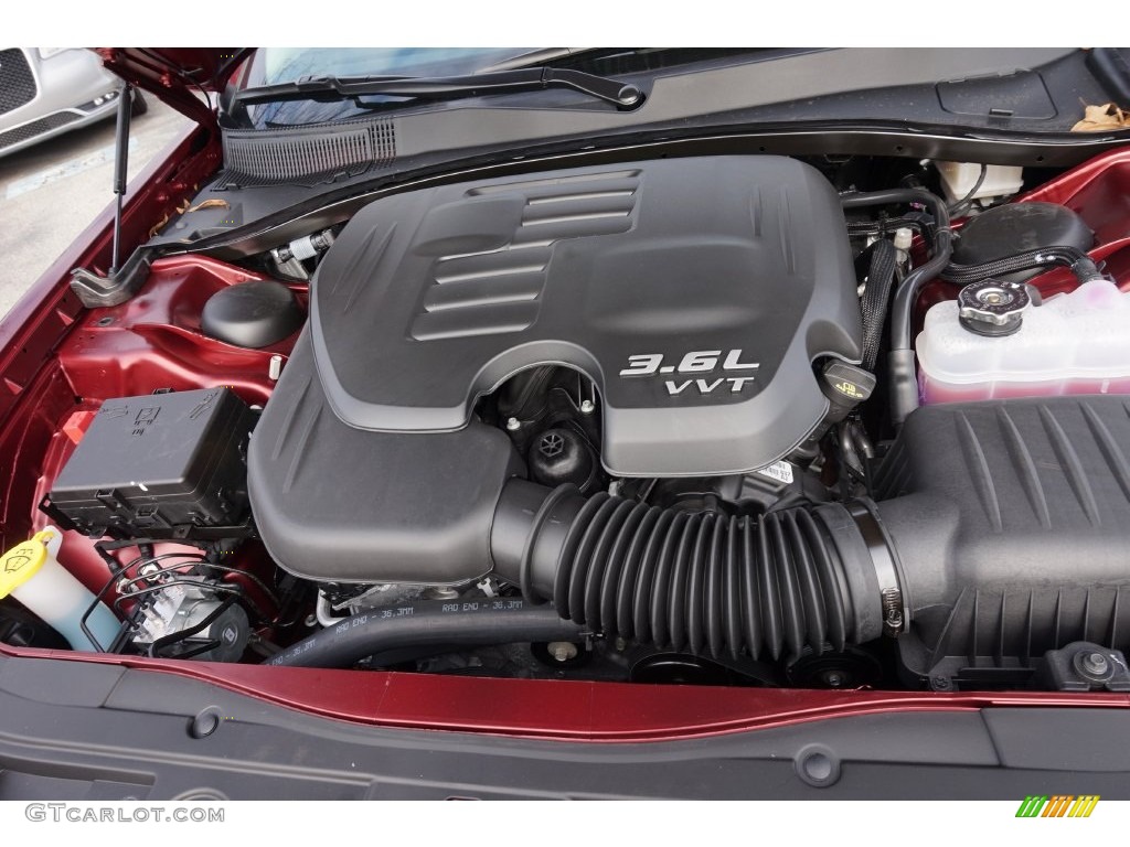 2016 Chrysler 300 Limited Engine Photos