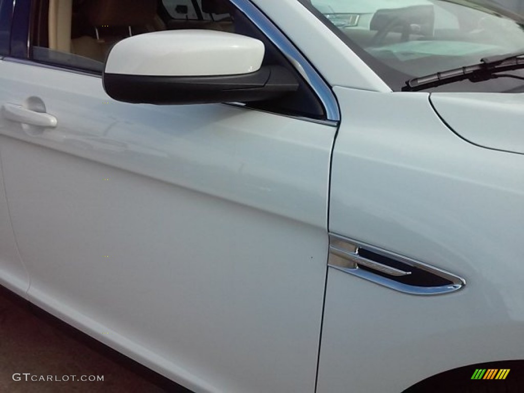 2015 Taurus SEL - Oxford White / Dune photo #4