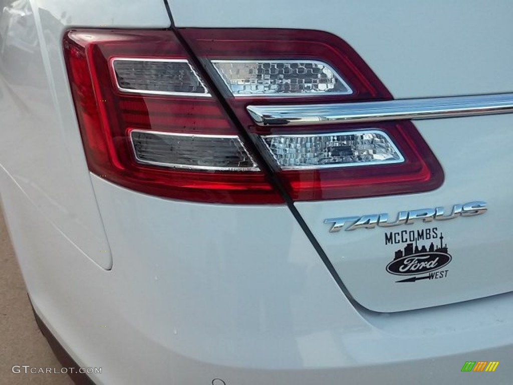 2015 Taurus SEL - Oxford White / Dune photo #9