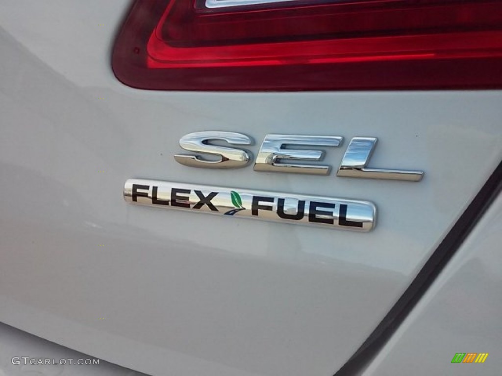 2015 Taurus SEL - Oxford White / Dune photo #11