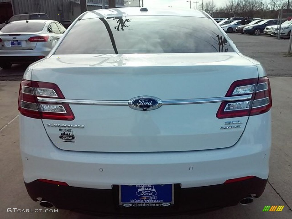 2015 Taurus SEL - Oxford White / Dune photo #12