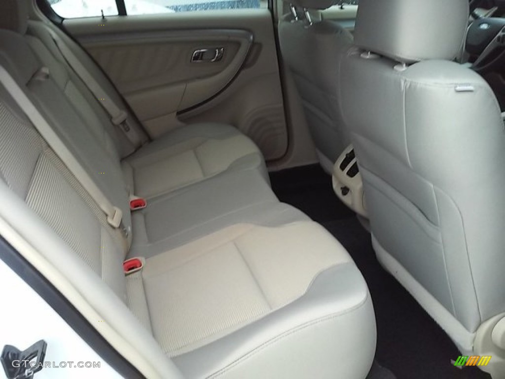 2015 Taurus SEL - Oxford White / Dune photo #11