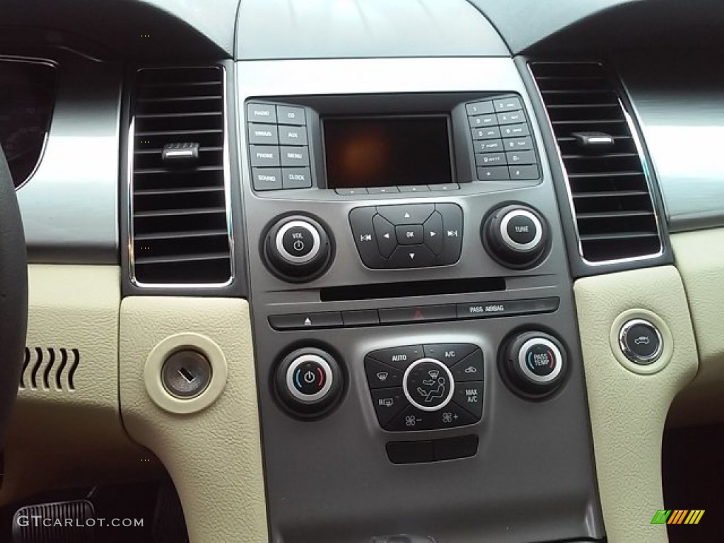 2015 Taurus SEL - Oxford White / Dune photo #20