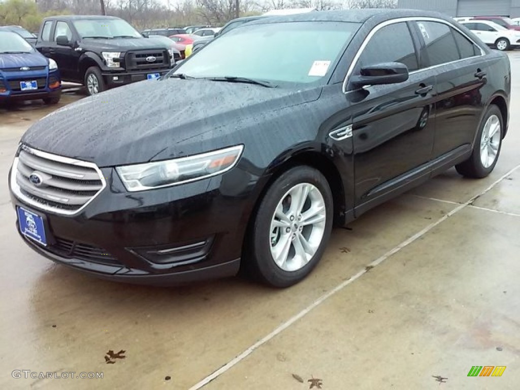 2015 Taurus SEL - Tuxedo Black Metallic / Charcoal Black photo #5