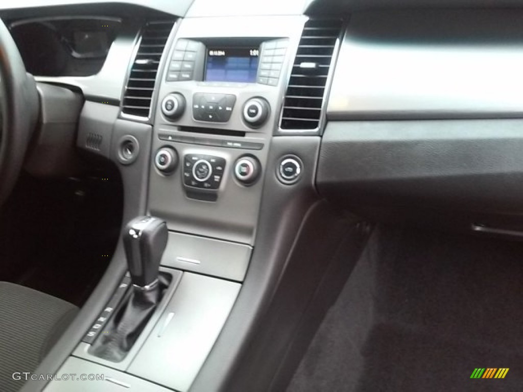 2015 Taurus SEL - Tuxedo Black Metallic / Charcoal Black photo #16