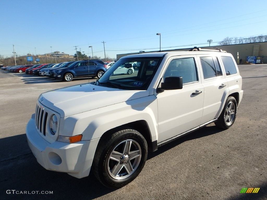 Stone White Jeep Patriot