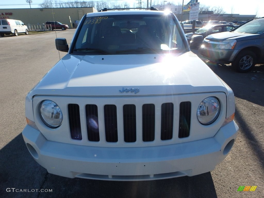 2007 Patriot Sport 4x4 - Stone White / Pastel Slate Gray photo #6