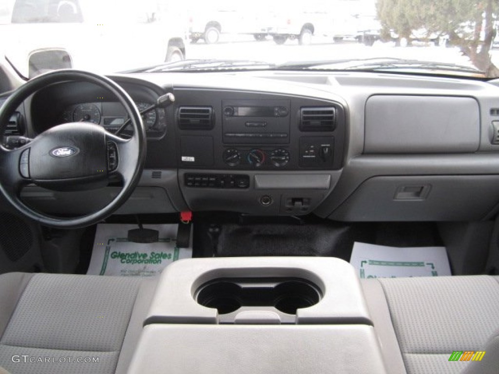 2007 F250 Super Duty XL SuperCab 4x4 - Oxford White Clearcoat / Medium Flint photo #19