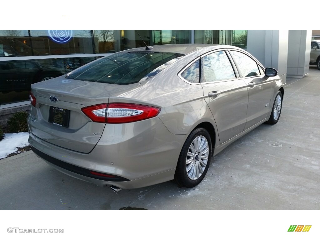 2015 Fusion Energi SE - Tectonic Silver Metallic / Charcoal Black photo #7