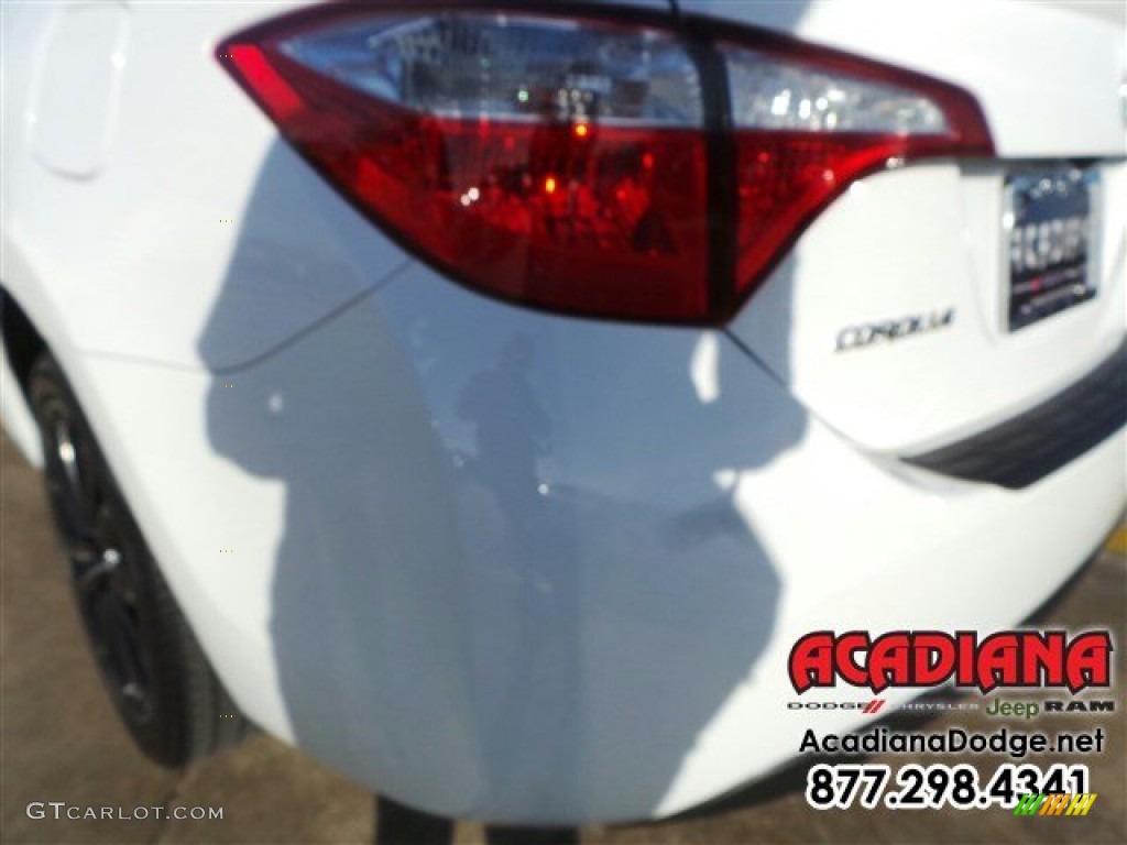 2014 Corolla L - Super White / Steel Blue photo #5