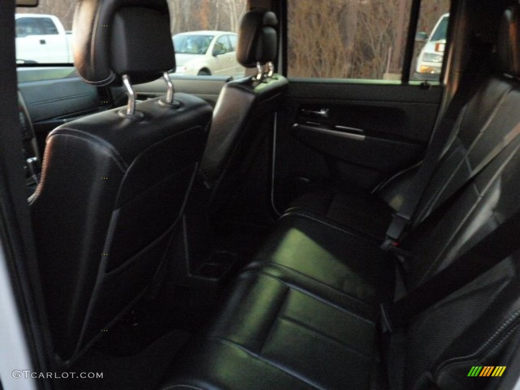 2012 Liberty Jet 4x4 - Bright White / Dark Slate Gray photo #8