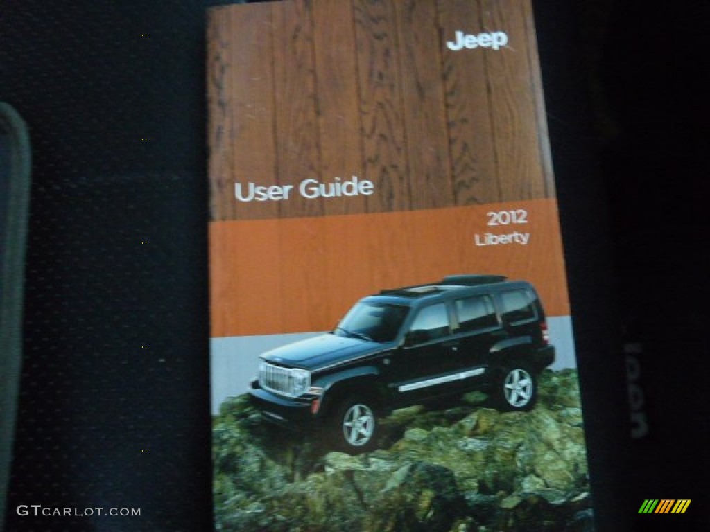 2012 Liberty Jet 4x4 - Bright White / Dark Slate Gray photo #15