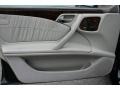 Black - E 320 Sedan Photo No. 9