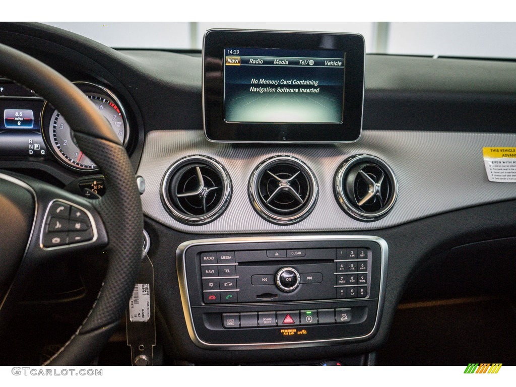 2016 GLA 250 4Matic - Night Black / Black photo #8