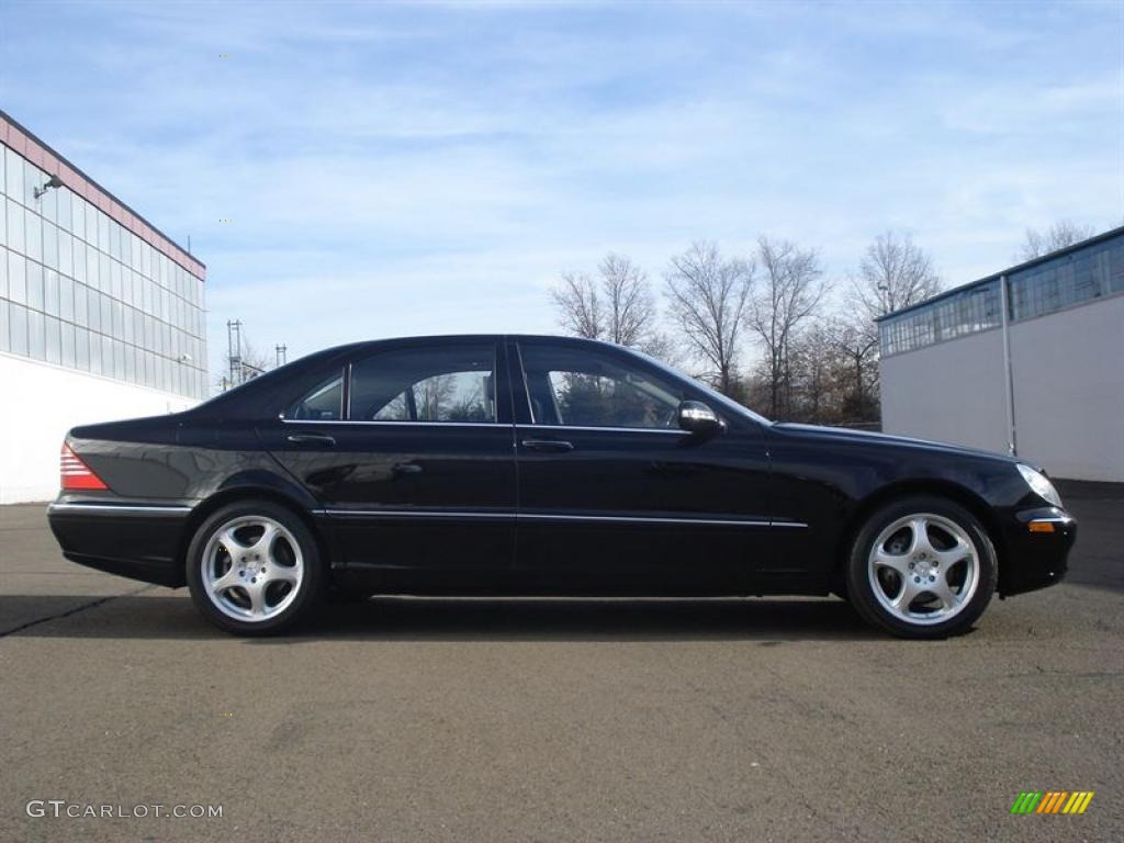 2004 S 500 Sedan - Black / Black photo #35