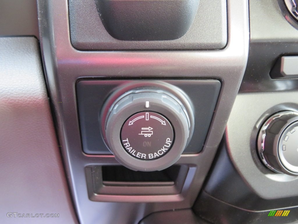 2016 F150 XLT SuperCab - Shadow Black / Medium Earth Gray photo #32