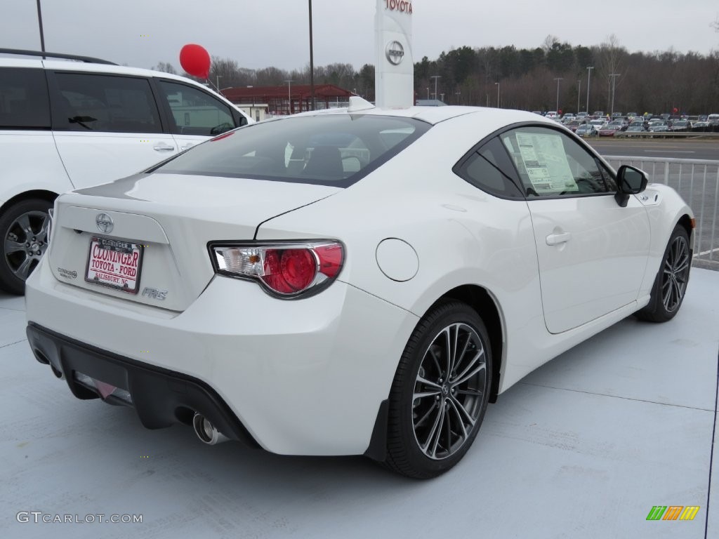 2016 FR-S Coupe - Halo White / Black photo #5