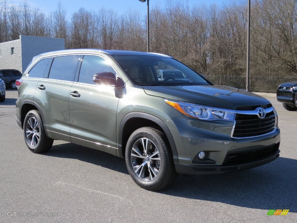 Alumina Jade Metallic Toyota Highlander