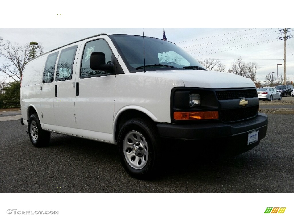 Summit White Chevrolet Express