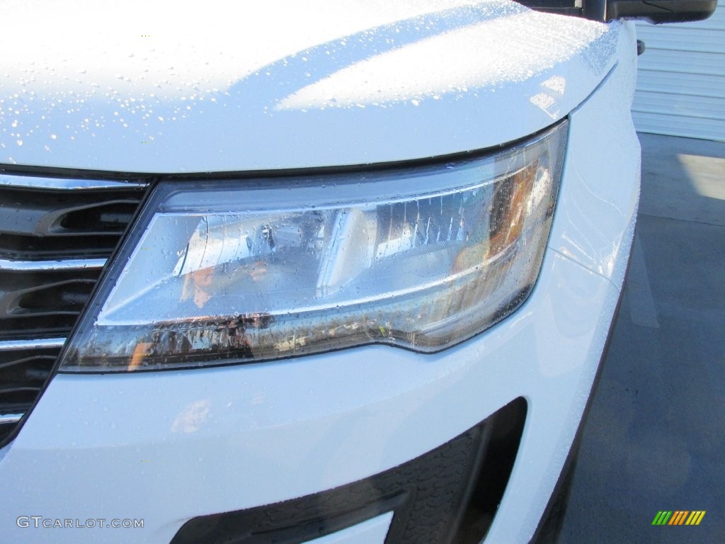 2016 Explorer FWD - Oxford White / Medium Light Camel photo #9