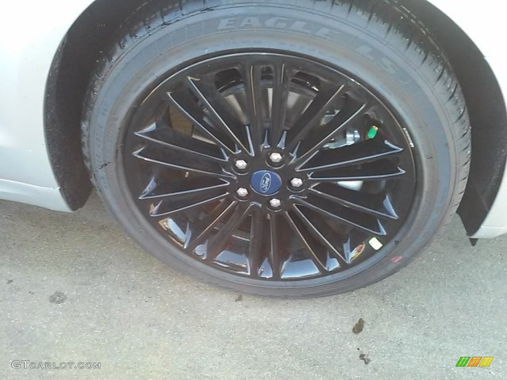 2016 Fusion SE - Ingot Silver Metallic / Charcoal Black photo #3