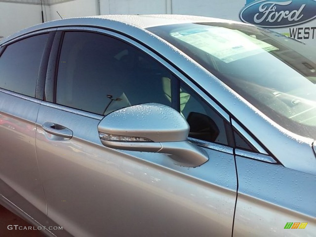 2016 Fusion SE - Ingot Silver Metallic / Charcoal Black photo #4