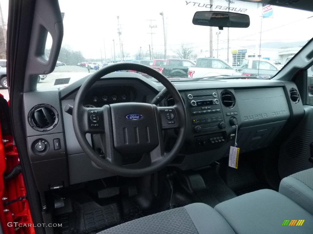 Steel Interior 2016 Ford F250 Super Duty XL Crew Cab 4x4 Photo #109953536