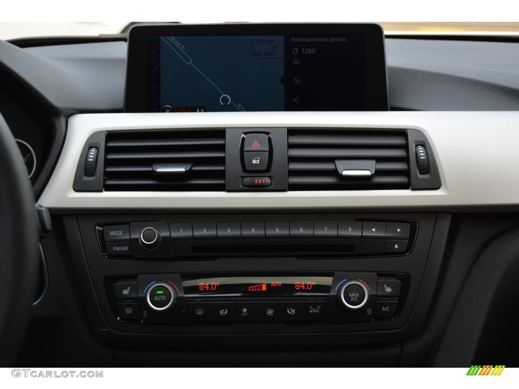 2013 3 Series 328i xDrive Sedan - Alpine White / Black photo #17