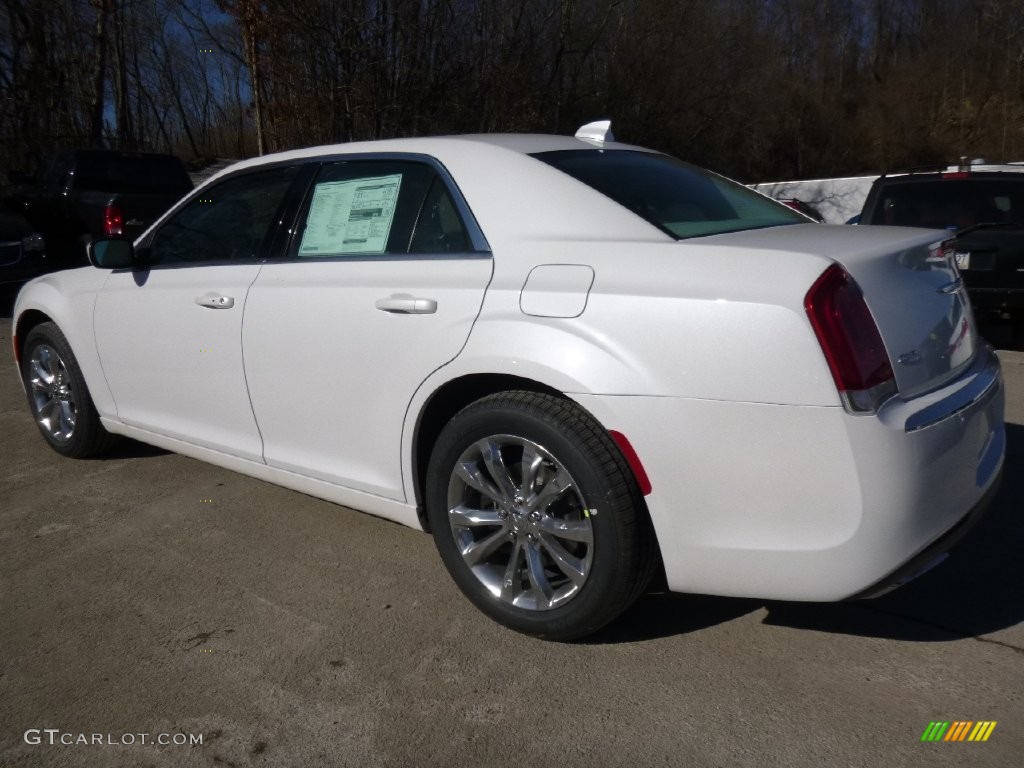 2016 300 Limited AWD - Ivory Tri-Coat Pearl / Black/Linen photo #3
