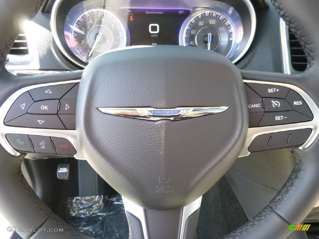 2016 300 Limited AWD - Ivory Tri-Coat Pearl / Black/Linen photo #17