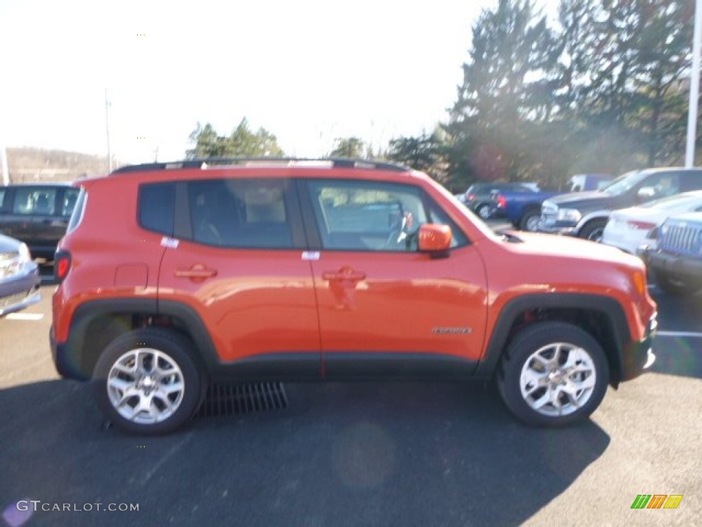 2016 Renegade Latitude 4x4 - Omaha Orange / Bark Brown/Ski Grey photo #7