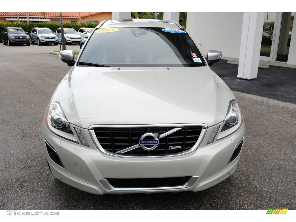 2013 XC60 T6 AWD R-Design - Cosmic White Metallic / R Design Soft Beige/Off Black Inlay photo #3