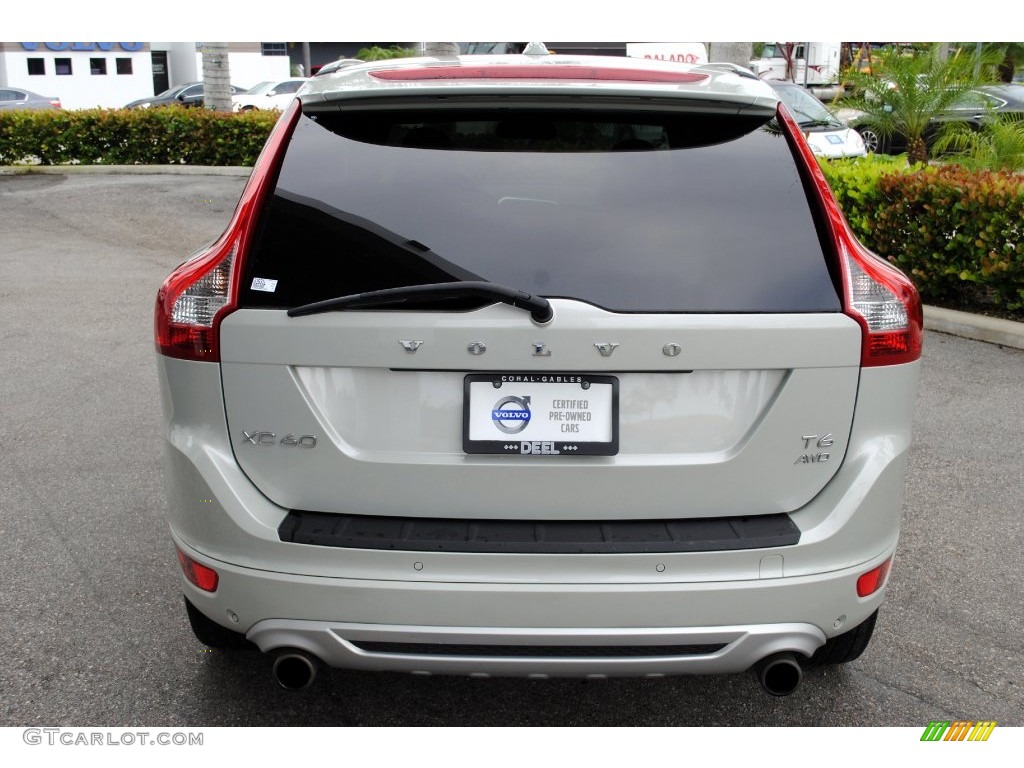 2013 XC60 T6 AWD R-Design - Cosmic White Metallic / R Design Soft Beige/Off Black Inlay photo #8