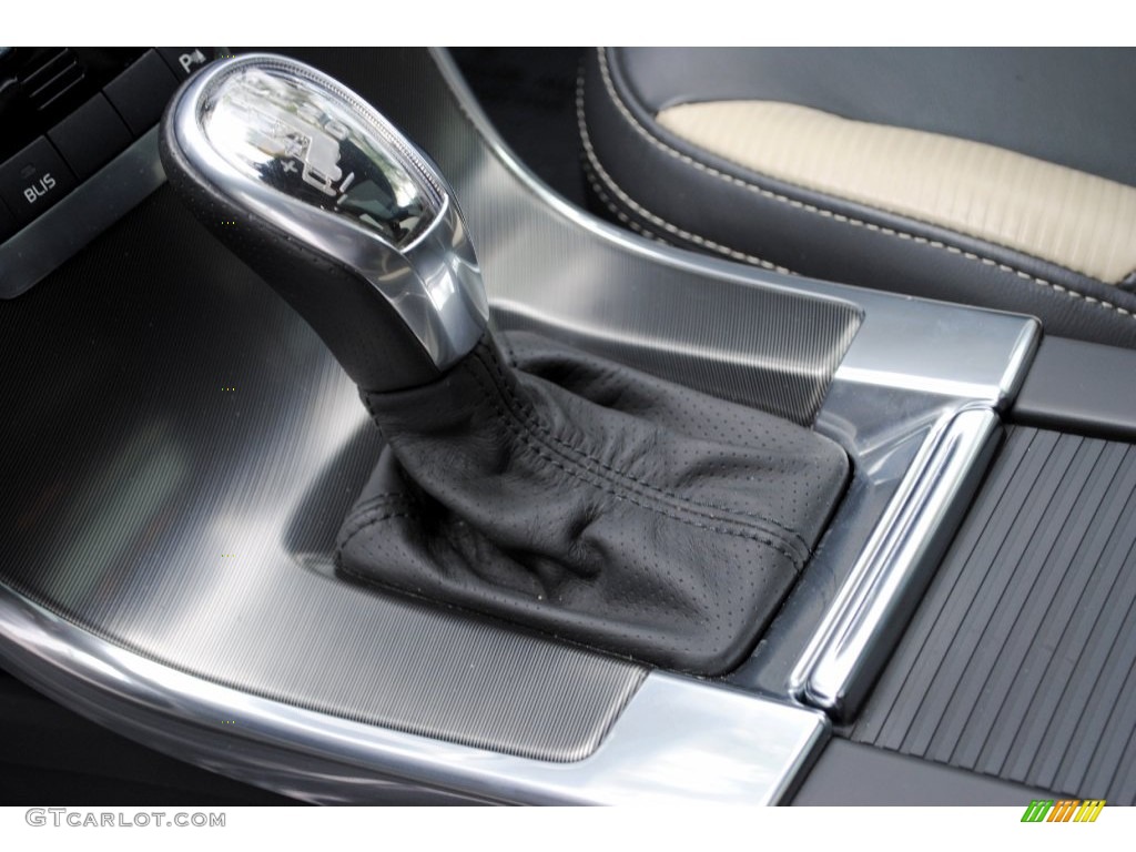 2013 XC60 T6 AWD R-Design - Cosmic White Metallic / R Design Soft Beige/Off Black Inlay photo #17