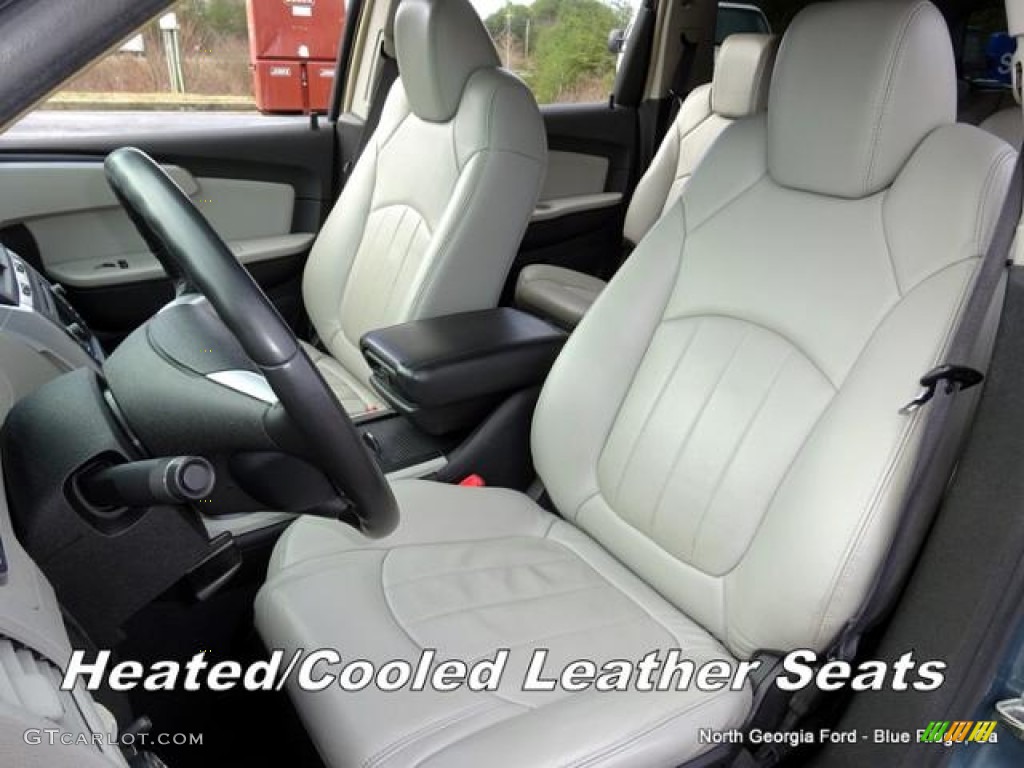2009 Traverse LTZ - Silver Moss Metallic / Cashmere/Ebony photo #11