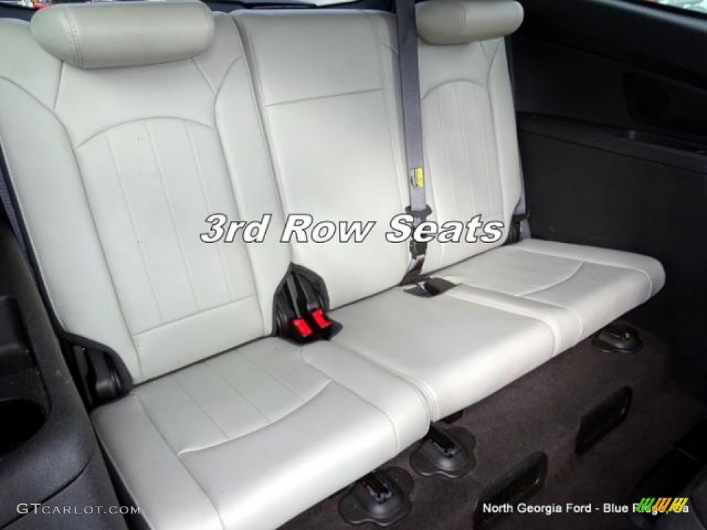 2009 Traverse LTZ - Silver Moss Metallic / Cashmere/Ebony photo #15